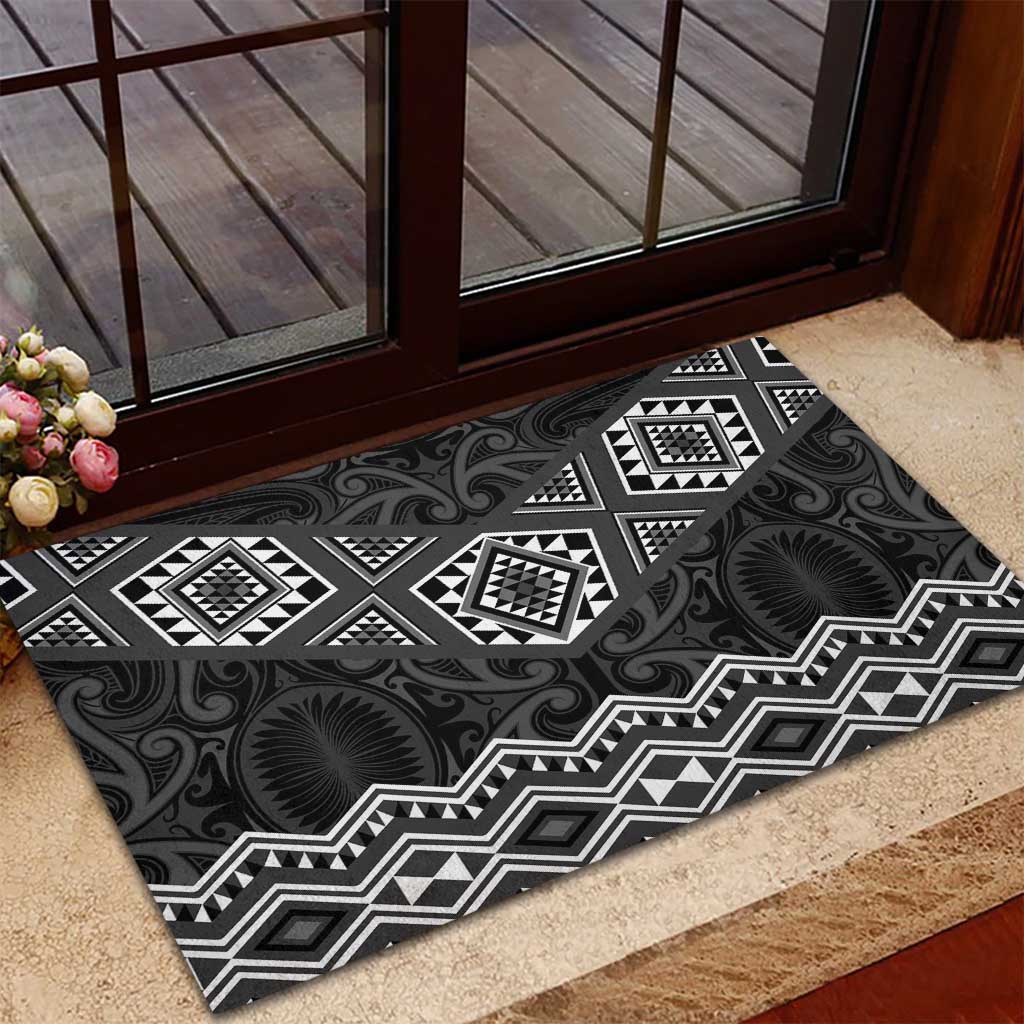 New Zealand Aotearoa Rubber Doormat Black Taniko Art Maori Pattern LT05 - Polynesian Pride