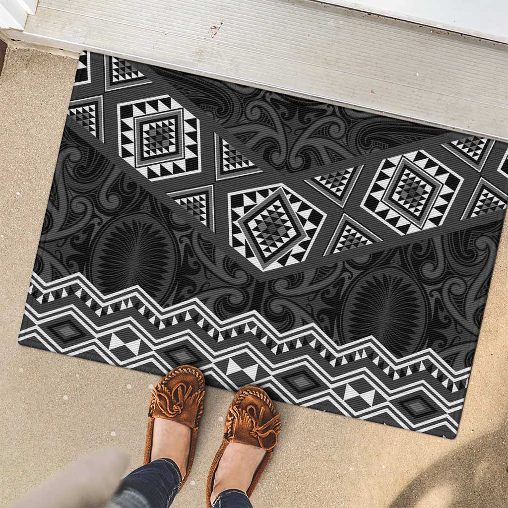 New Zealand Aotearoa Rubber Doormat Black Taniko Art Maori Pattern LT05 - Polynesian Pride
