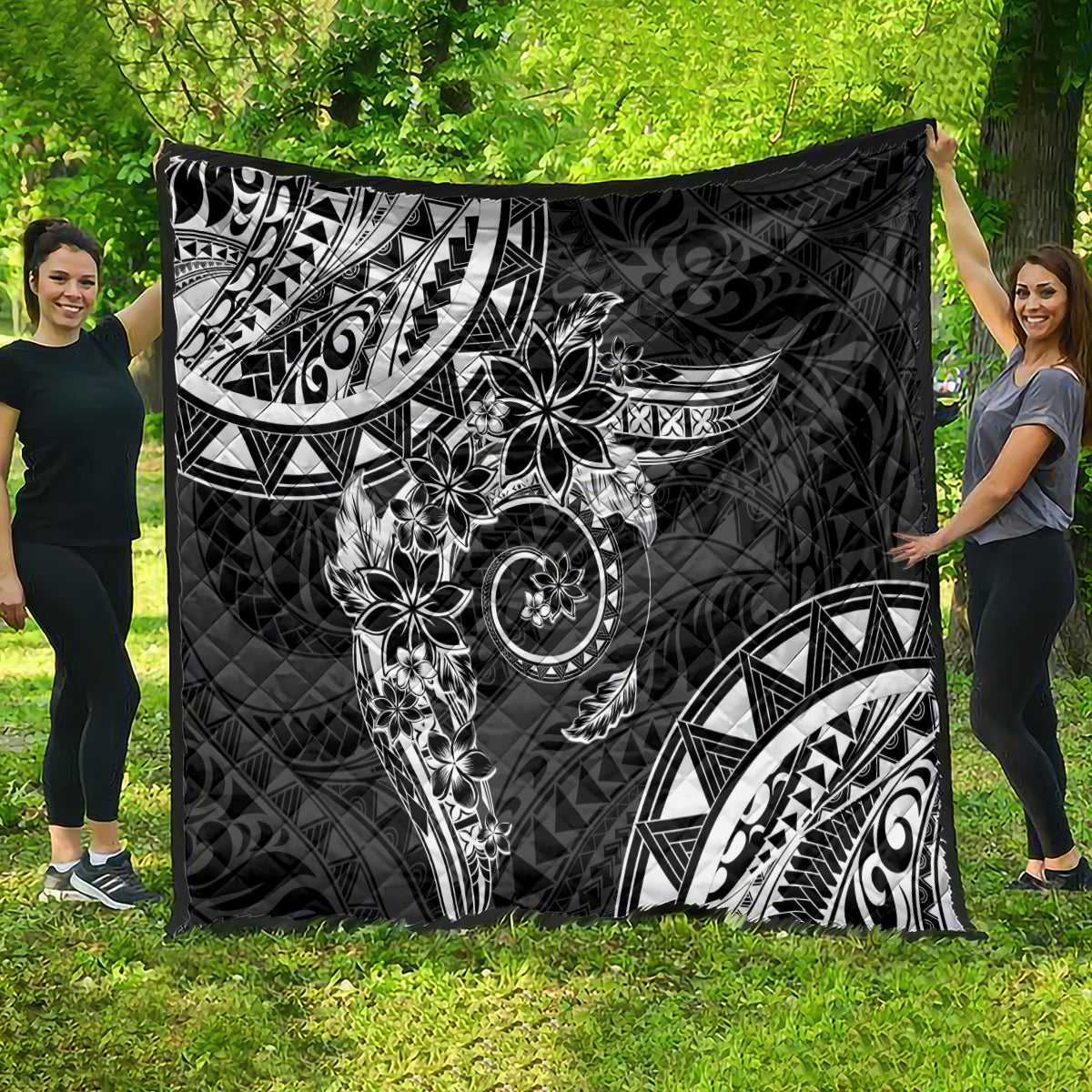 Polynesian Pattern With Plumeria Flowers Quilt Black LT05 - Polynesian Pride