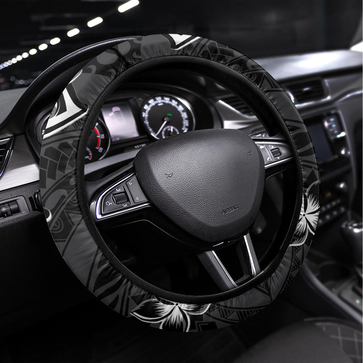 Polynesian Pattern With Plumeria Flowers Steering Wheel Cover Black LT05 Universal Fit Black - Polynesian Pride