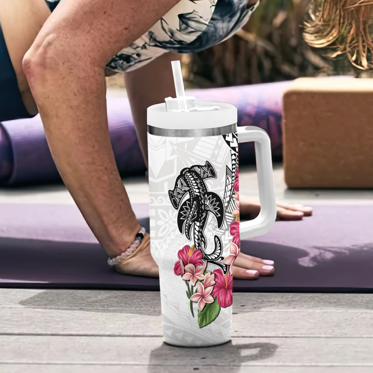 White Polynesian Hammerhead Shark Tribal Pattern Tumbler With Handle LT05 - Polynesian Pride