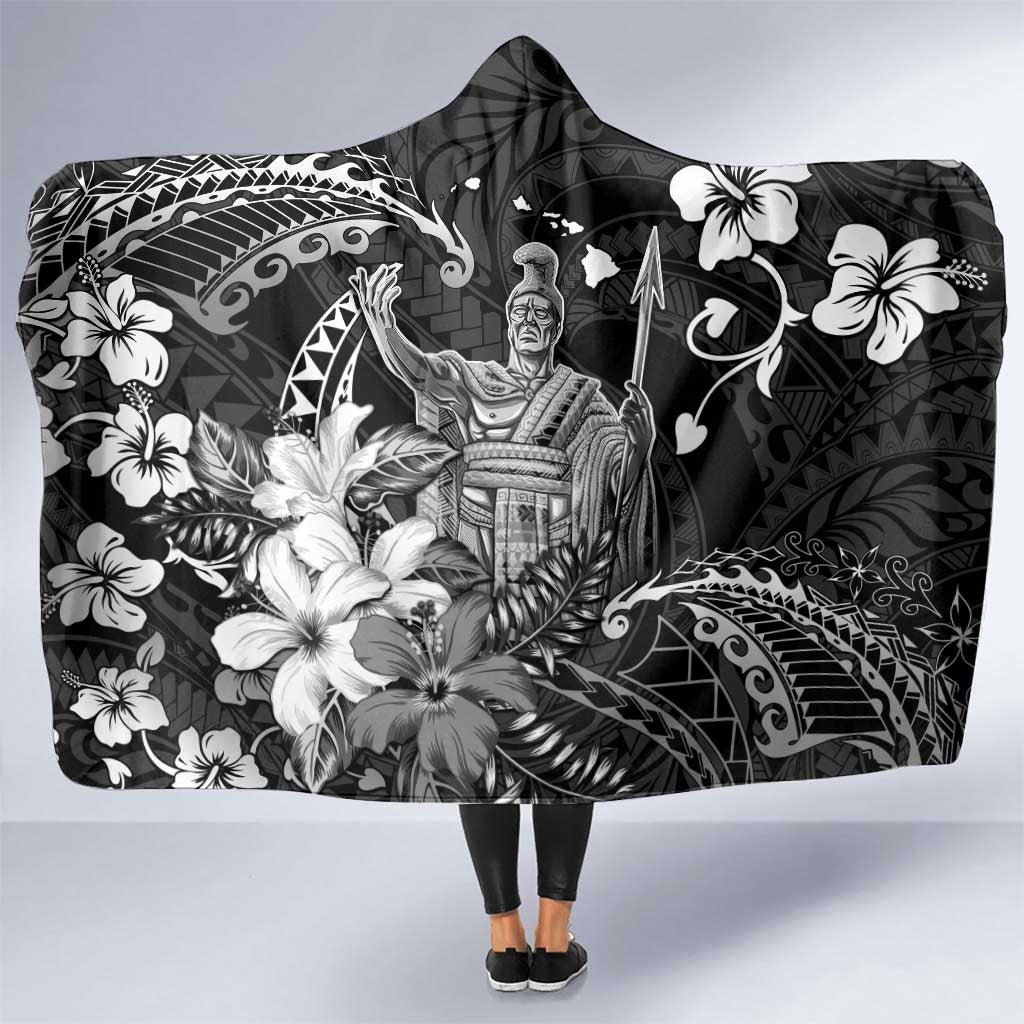 Hawaii King Kamehameha Day Hooded Blanket Polynesian Pattern Mix Hibiscus Black LT05 One Size Black - Polynesian Pride