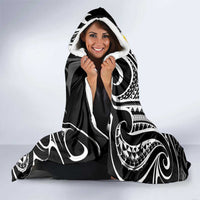 Plumeria With Black Polynesian Tattoo Pattern Hooded Blanket LT05 - Polynesian Pride