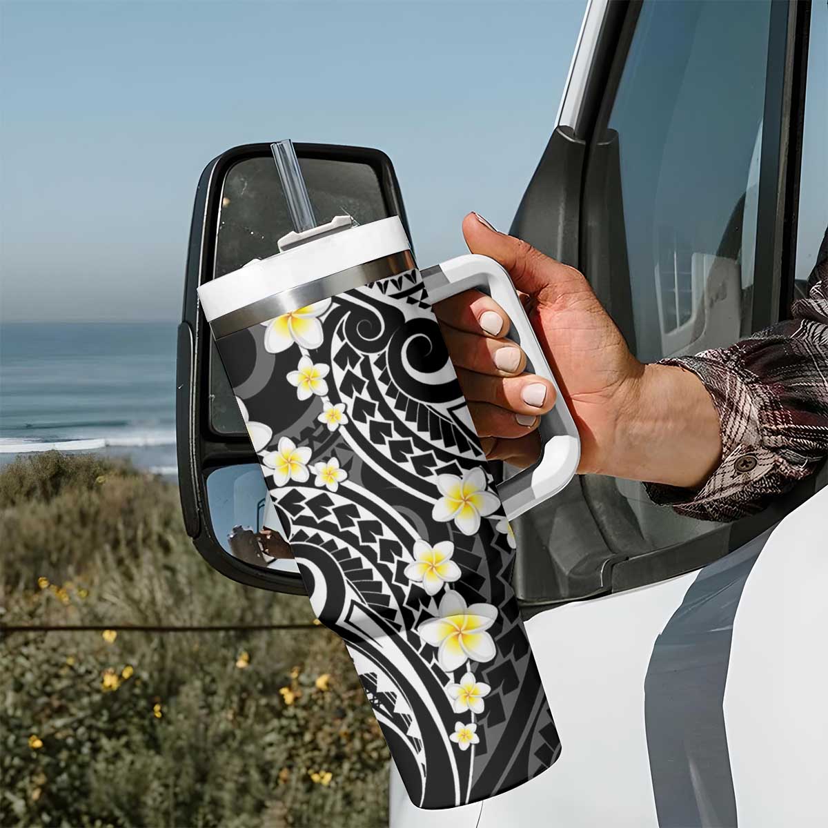 Plumeria With Black Polynesian Tattoo Pattern Tumbler With Handle LT05 - Polynesian Pride