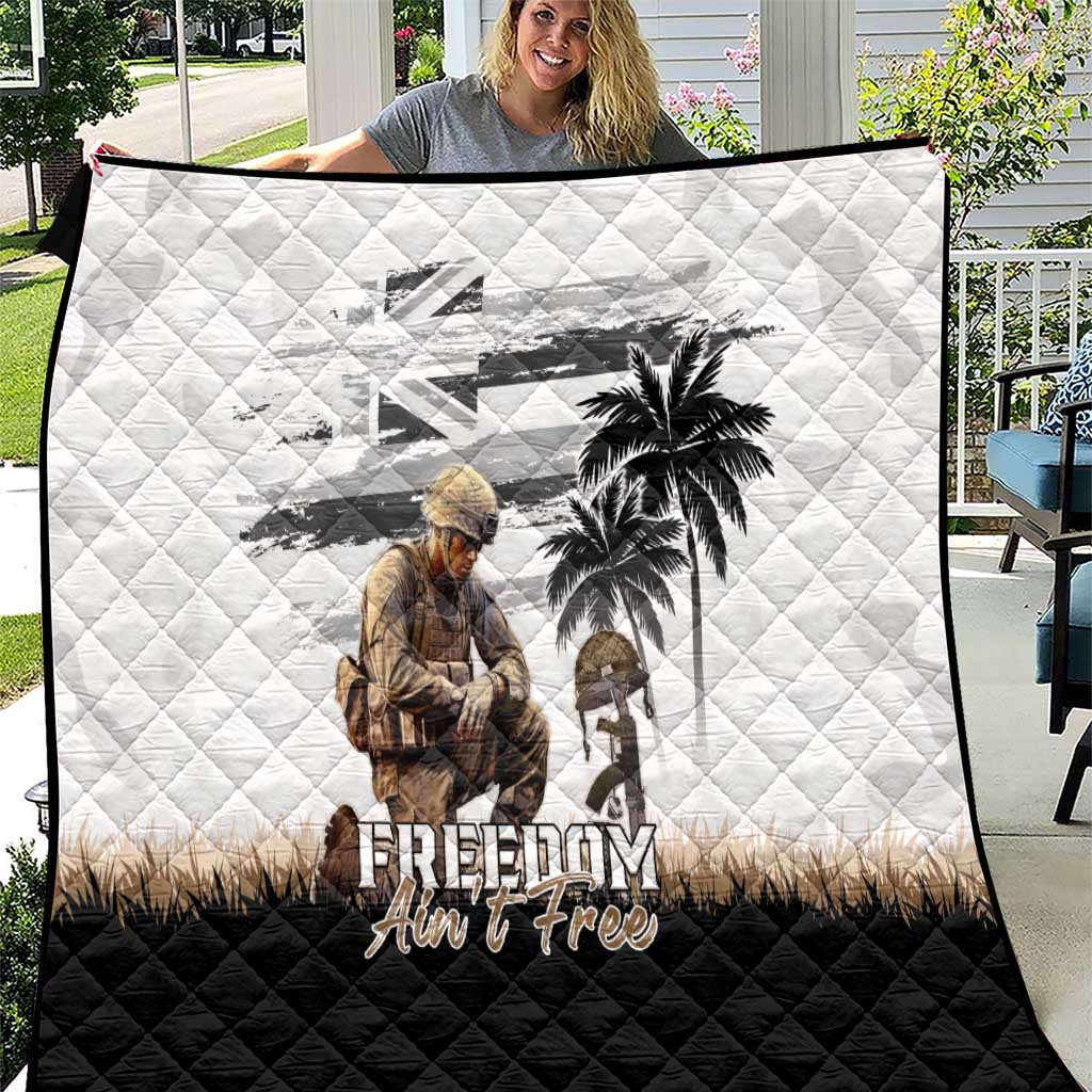 Hawaii Veterans Day Quilt Honor The Fallen Flag Grunge Style LT05 White - Polynesian Pride