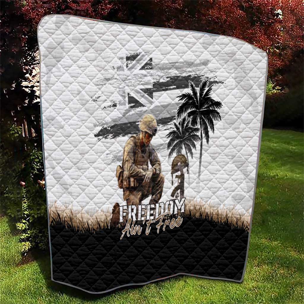Hawaii Veterans Day Quilt Honor The Fallen Flag Grunge Style LT05 - Polynesian Pride