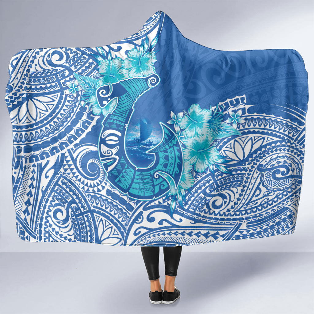 Hawaii Discoverers Day Hooded Blanket Polynesian Fish Hook With Hibiscus Blue LT05 One Size Blue - Polynesian Pride