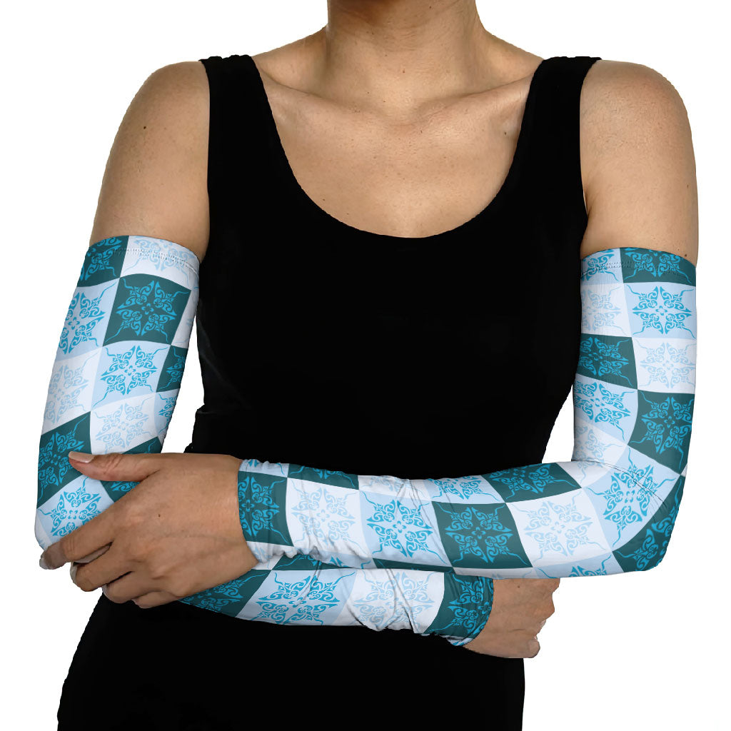 Cyan Manta Ray Hawaiian Quilt Motif Arm Sleeves LT05 - Polynesian Pride