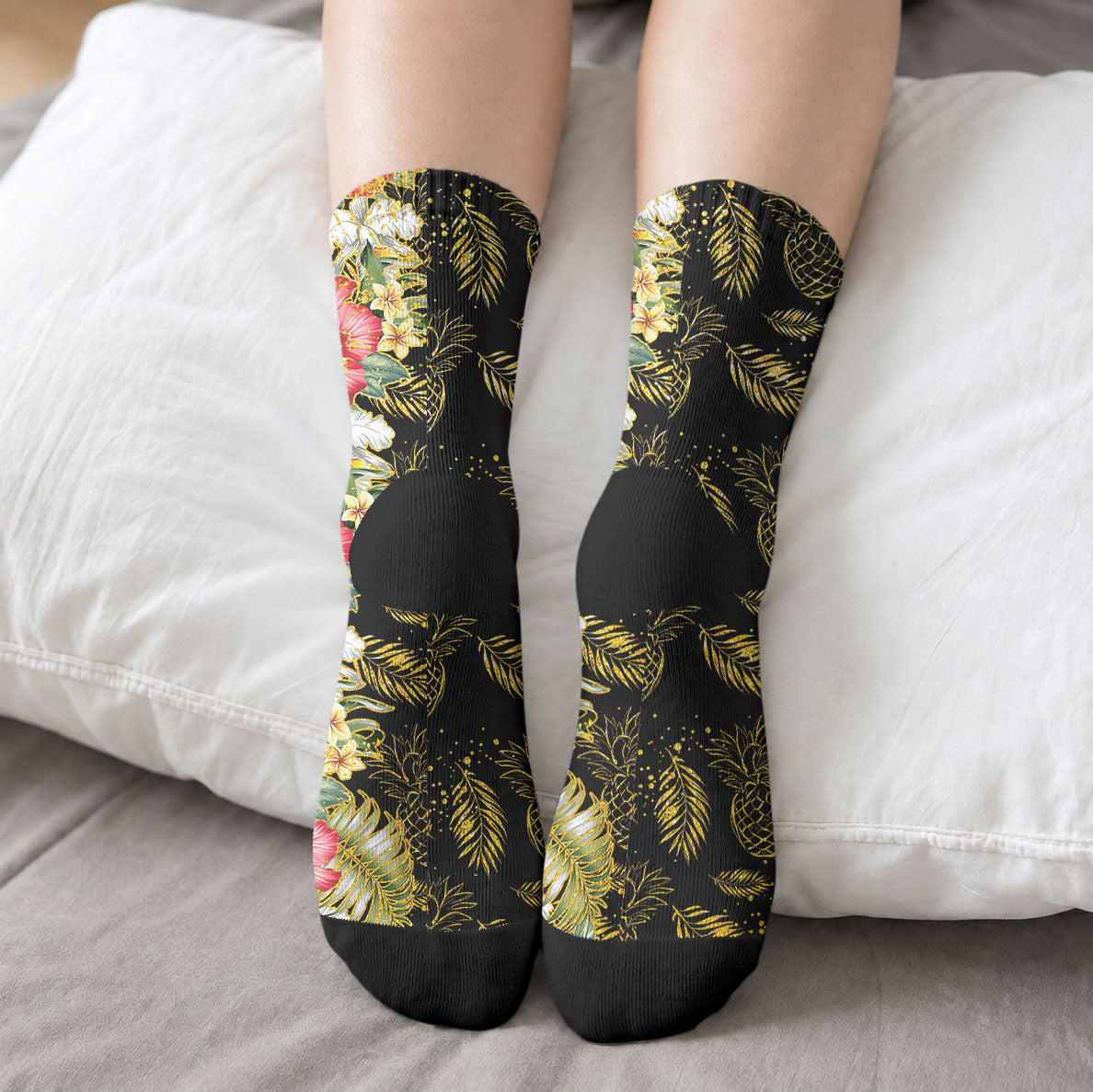 Hawaii Discoverers Day Crew Socks Tropical Hibiscus Glitter Black LT05 - Polynesian Pride