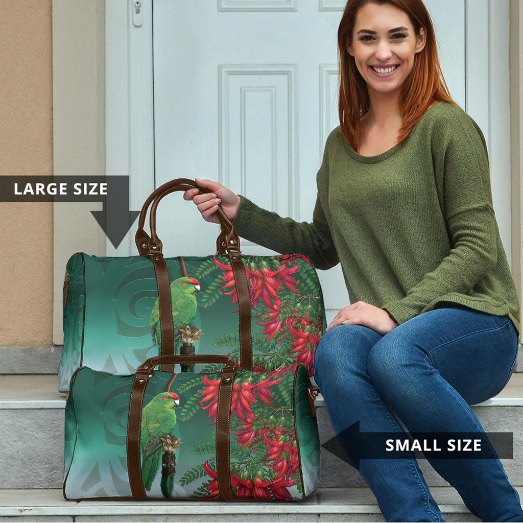 New Zealand Parakeet Bird Travel Bag With Kakabeak Flowers LT05 - Polynesian Pride