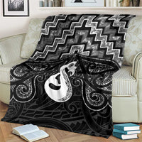 New Zealand Maori Blanket Poutama Manaia Black Paua Shell LT05 - Polynesian Pride