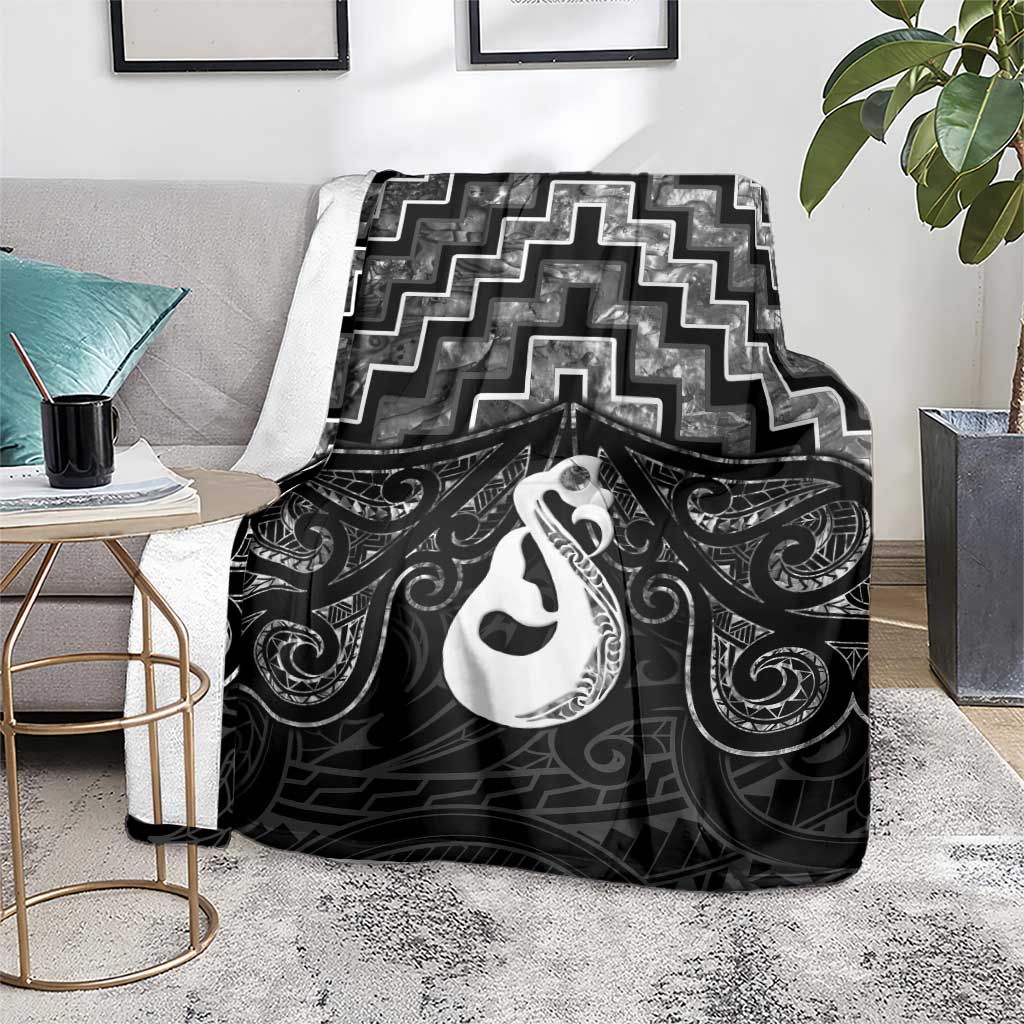 New Zealand Maori Blanket Poutama Manaia Black Paua Shell LT05 - Polynesian Pride