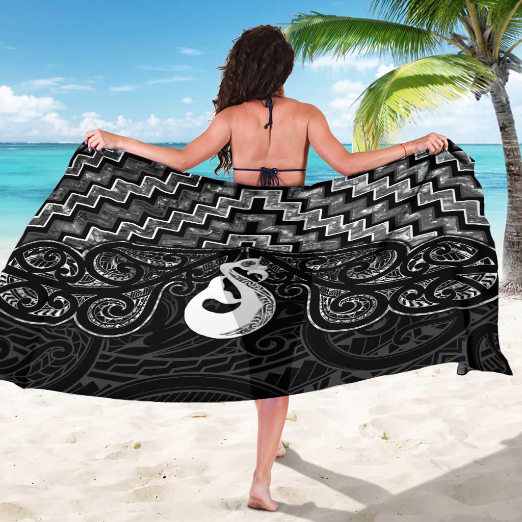 New Zealand Maori Sarong Poutama Manaia Black Paua Shell LT05 - Polynesian Pride