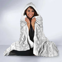 Tonga White Sunday Hooded Blanket Tongan Ngatu Siale Pattern LT05 - Polynesian Pride