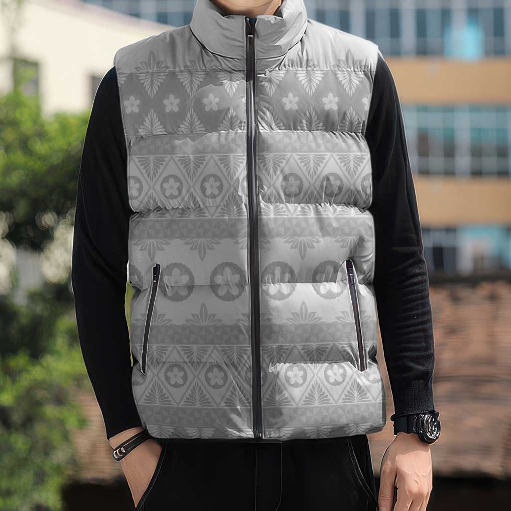 Tonga White Sunday Sleeveless Puffer Jacket Tongan Ngatu Siale Pattern LT05 - Polynesian Pride