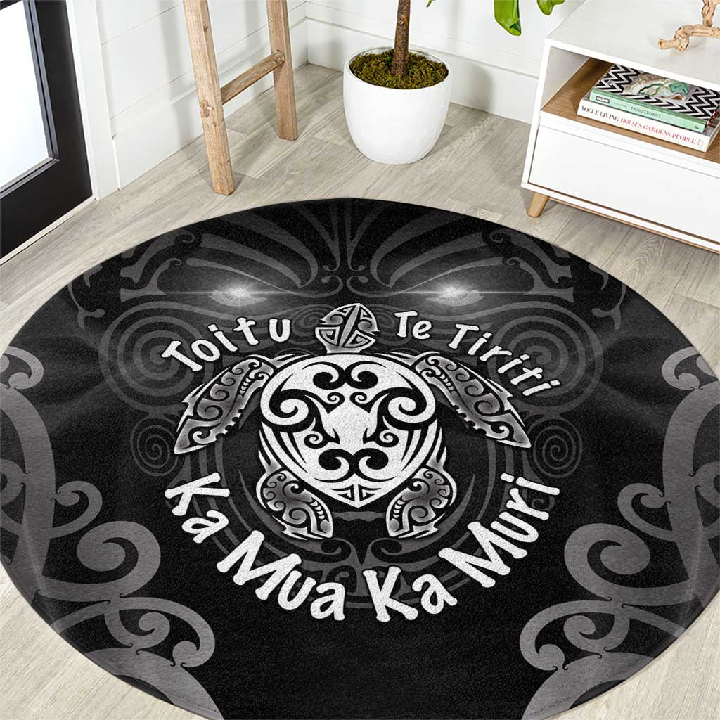 Aotearoa Toitu Te Tiriti Round Carpet Ka Mua Ka Muri LT05 Black - Polynesian Pride