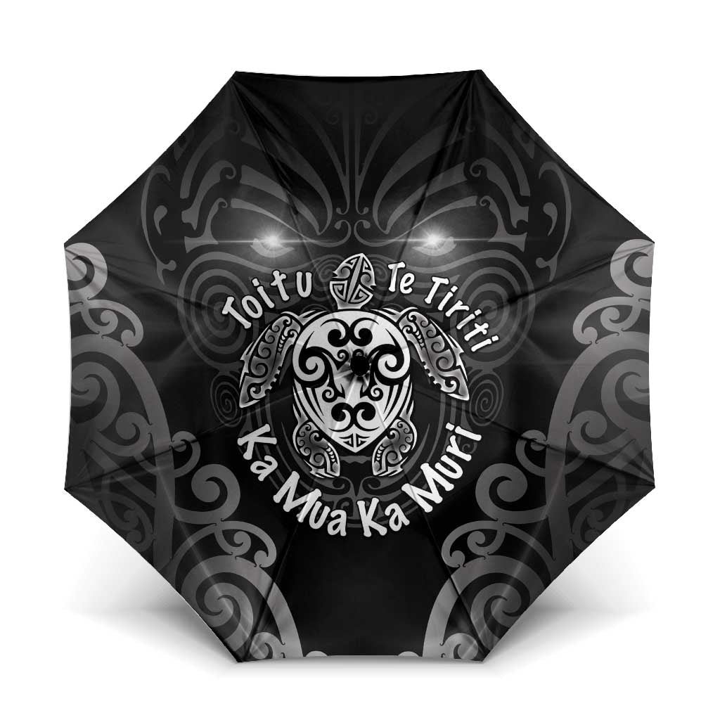 Aotearoa Toitu Te Tiriti Umbrella Ka Mua Ka Muri LT05 One Size Folded 11.42 inch Opened Diameter 37.4 inch Black - Polynesian Pride