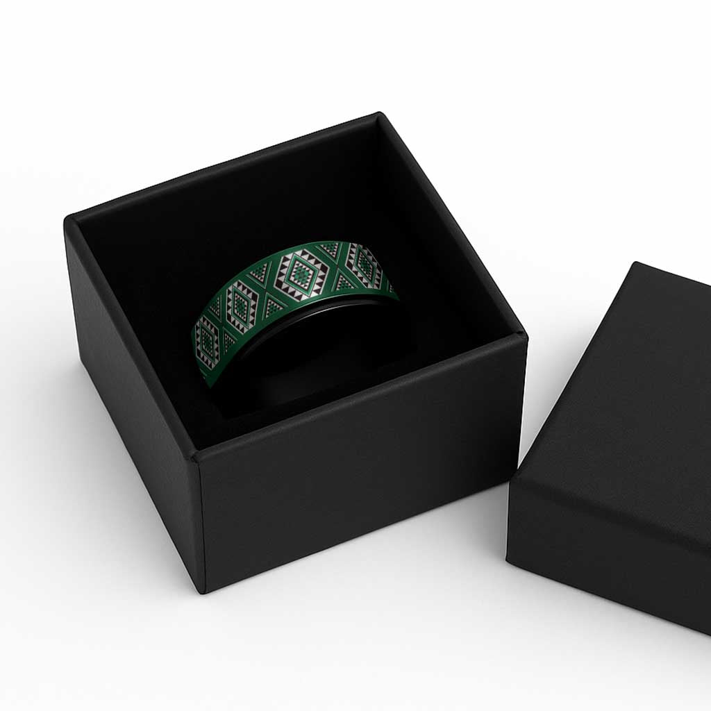 New Zealand Aotearoa Spinner Ring Green Poutama With Taniko Pattern LT05 - Polynesian Pride
