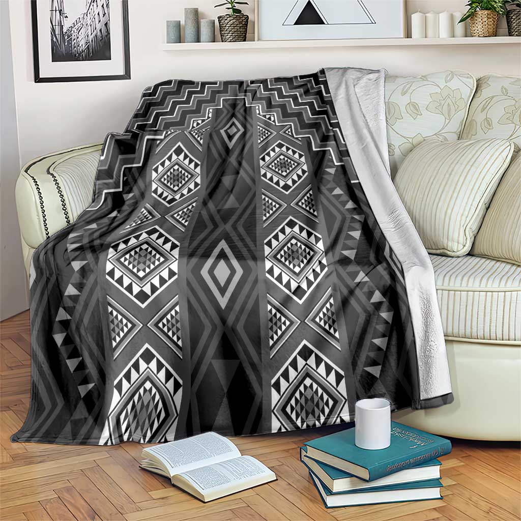 New Zealand Aotearoa Blanket Black Poutama With Taniko Pattern LT05 Black - Polynesian Pride