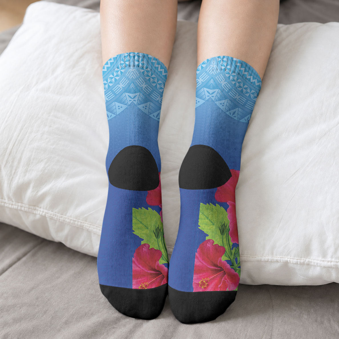 Bula Fiji Day Crew Socks Traditional Tapa Pattern With Hibiscus LT05 - Polynesian Pride