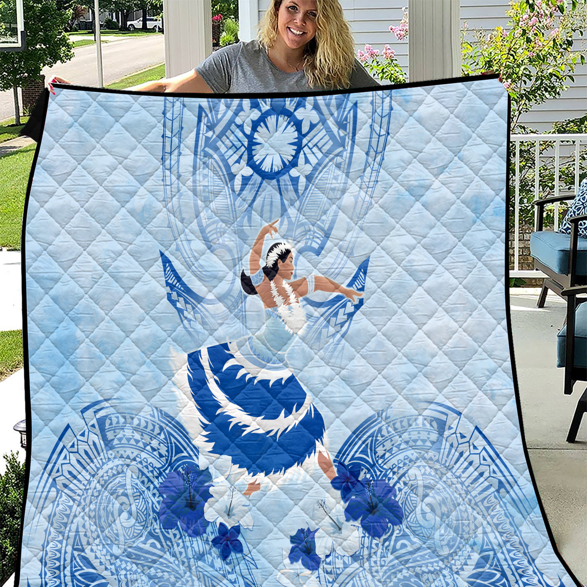 Cook Islands Women's Day Quilt With Polynesian Pattern