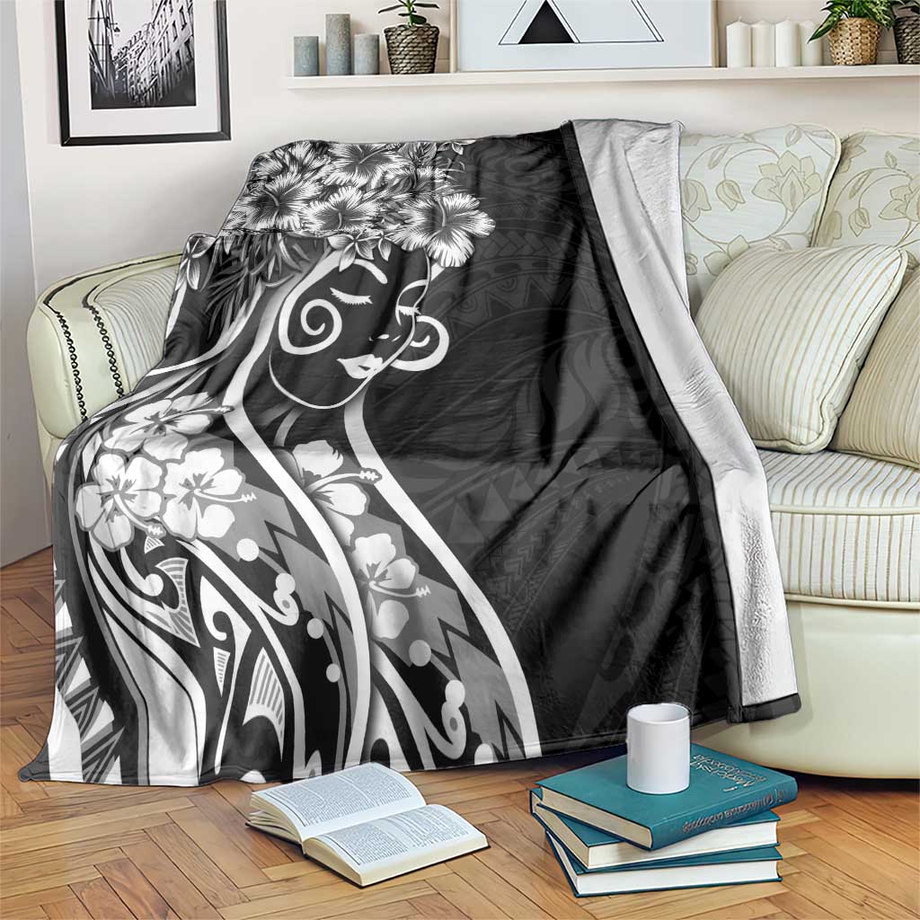 Polynesian Women's Day Blanket Black Hibiscus Flowers With Polynesian Pattern LT05 Black - Polynesian Pride