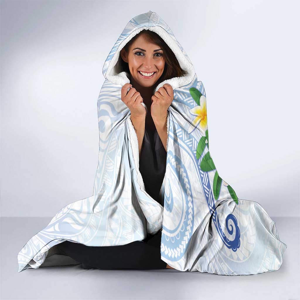 Northern Mariana Islands Chamorro Hooded Blanket Plumeria Curves Style White Version LT05 - Polynesian Pride