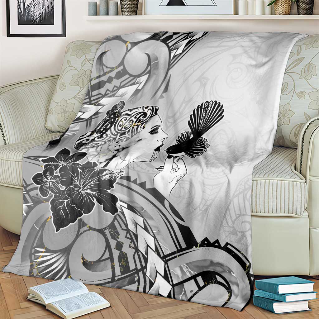 Aotearoa Maori Wahine Blanket Fantail Bird Black Gold Marble LT05 - Polynesian Pride