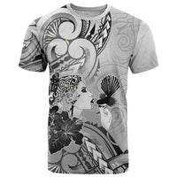 Aotearoa Maori Wahine T Shirt Fantail Bird Black Gold Marble LT05 Black - Polynesian Pride