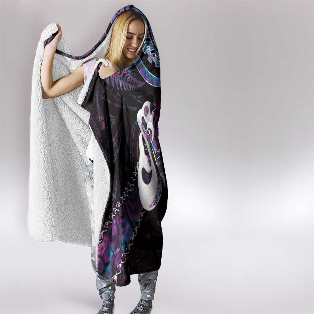 New Zealand Aotearoa Hooded Blanket Maori Manaia Paua Shell Glitter Purple LT05 - Polynesian Pride