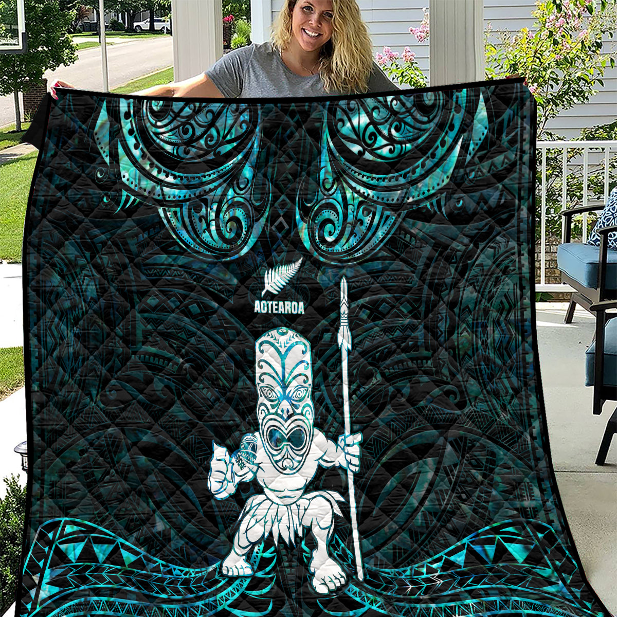 New Zealand Maori Taiaha Quilt Tiki Warrior Paua Shell LT05 Black - Polynesian Pride