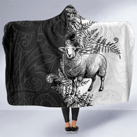 New Zealand Aotearoa Hipi Hooded Blanket Maori Pattern