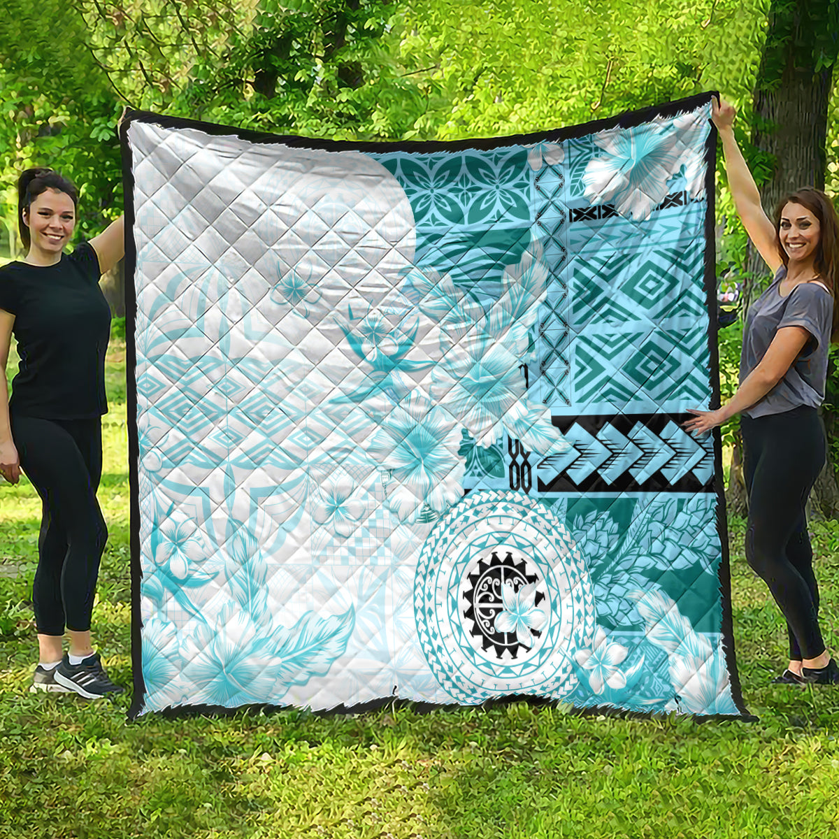 Samoa Siapo Pattern With Teal Hibiscus Quilt LT05 - Polynesian Pride
