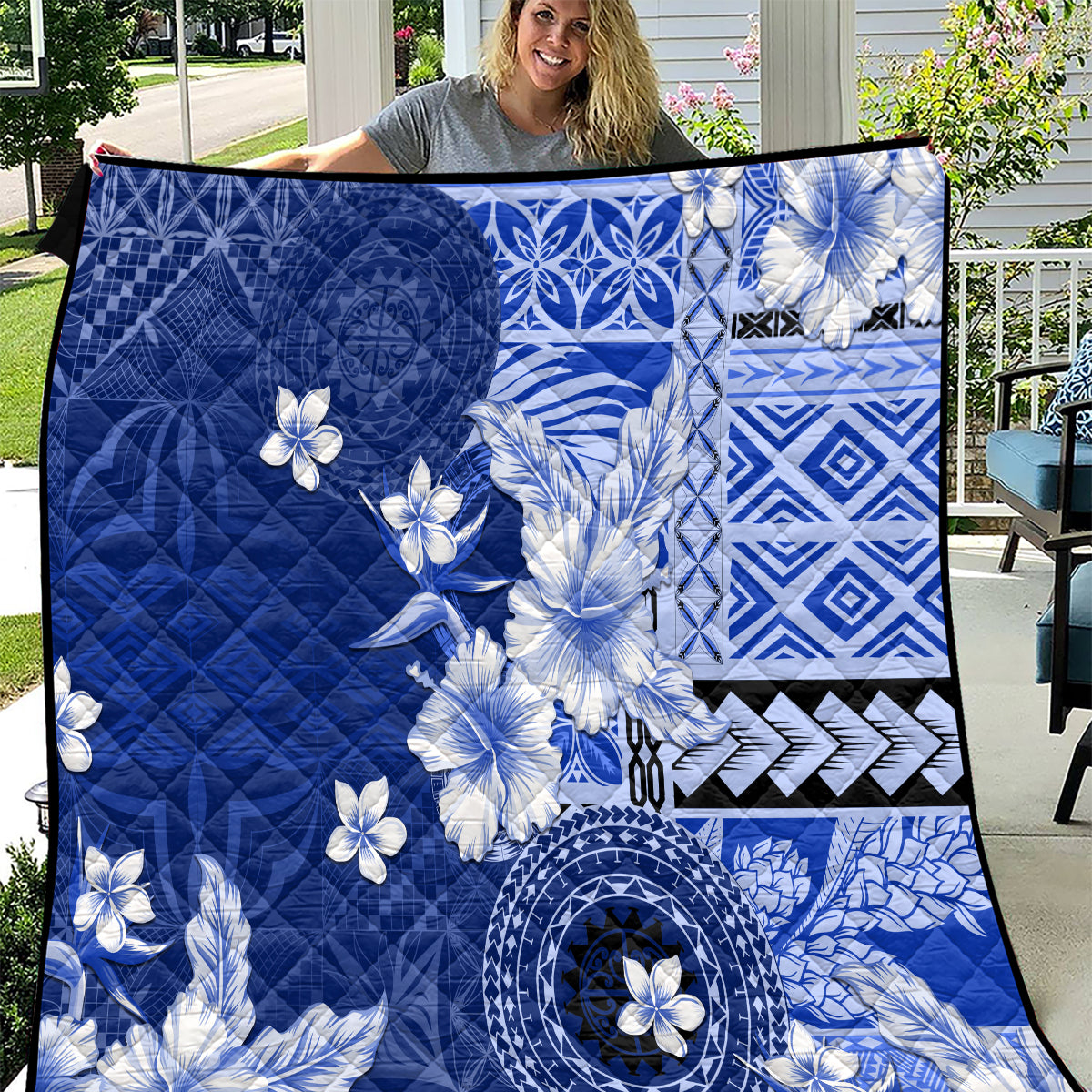 Samoa Siapo Pattern With Navy Hibiscus Quilt LT05 Navy - Polynesian Pride