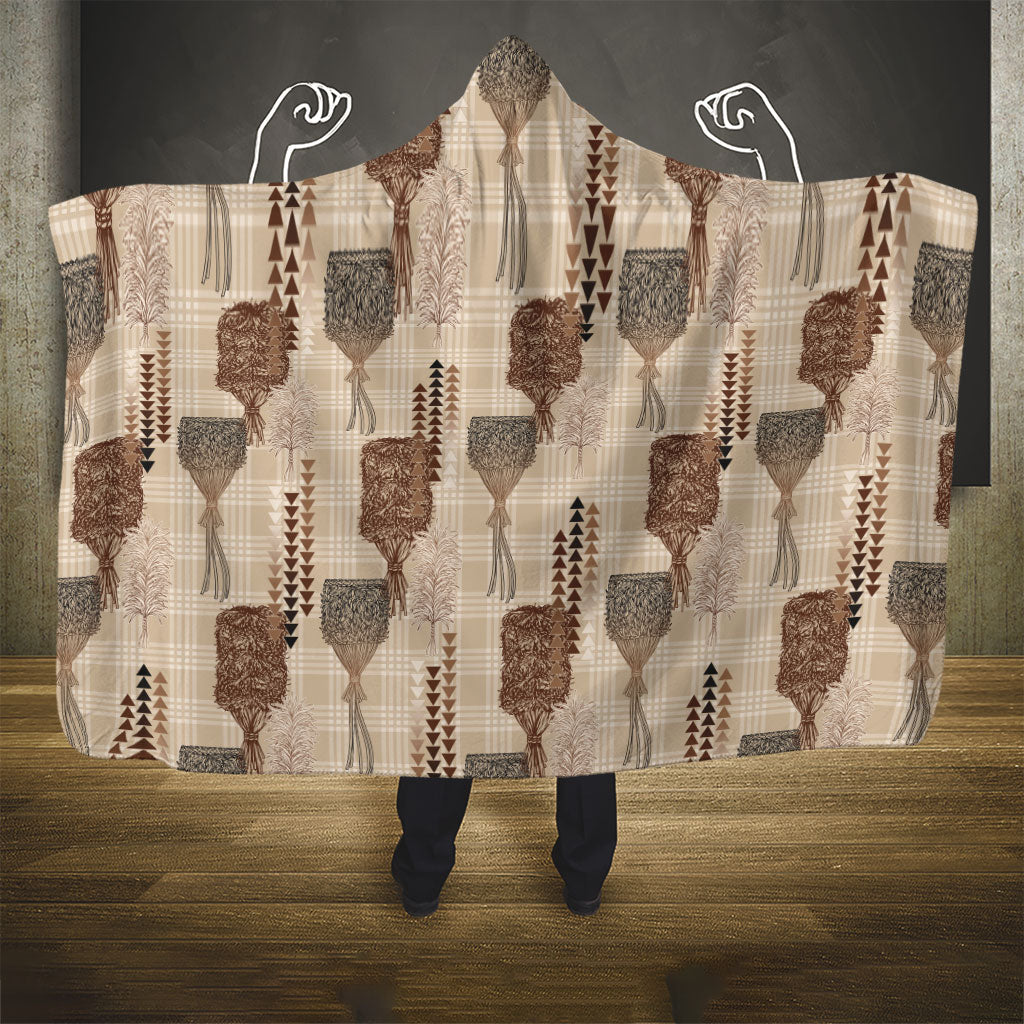 Aloha Hawaii Vintage Kahili Pa'a Lima Hooded Blanket Palaka Print Cozy Beige LT7 - Polynesian Pride