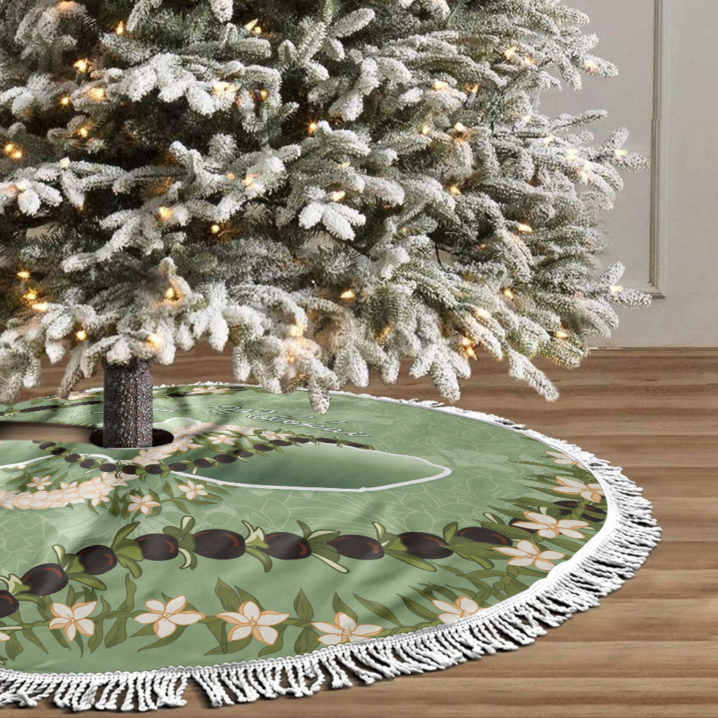 Hawaii Molokai Island Flowers Lei Tree Skirt Kukui Nut Mossy Green