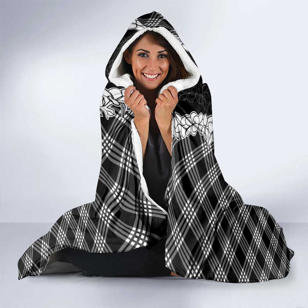 Hawaii Aloha Plumeria Lei Black Palaka Hooded Blanket LT7 - Polynesian Pride