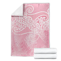 Aotearoa Maori Koru Curves Blanket Silver Ferns - Rose Pink LT7 - Polynesian Pride