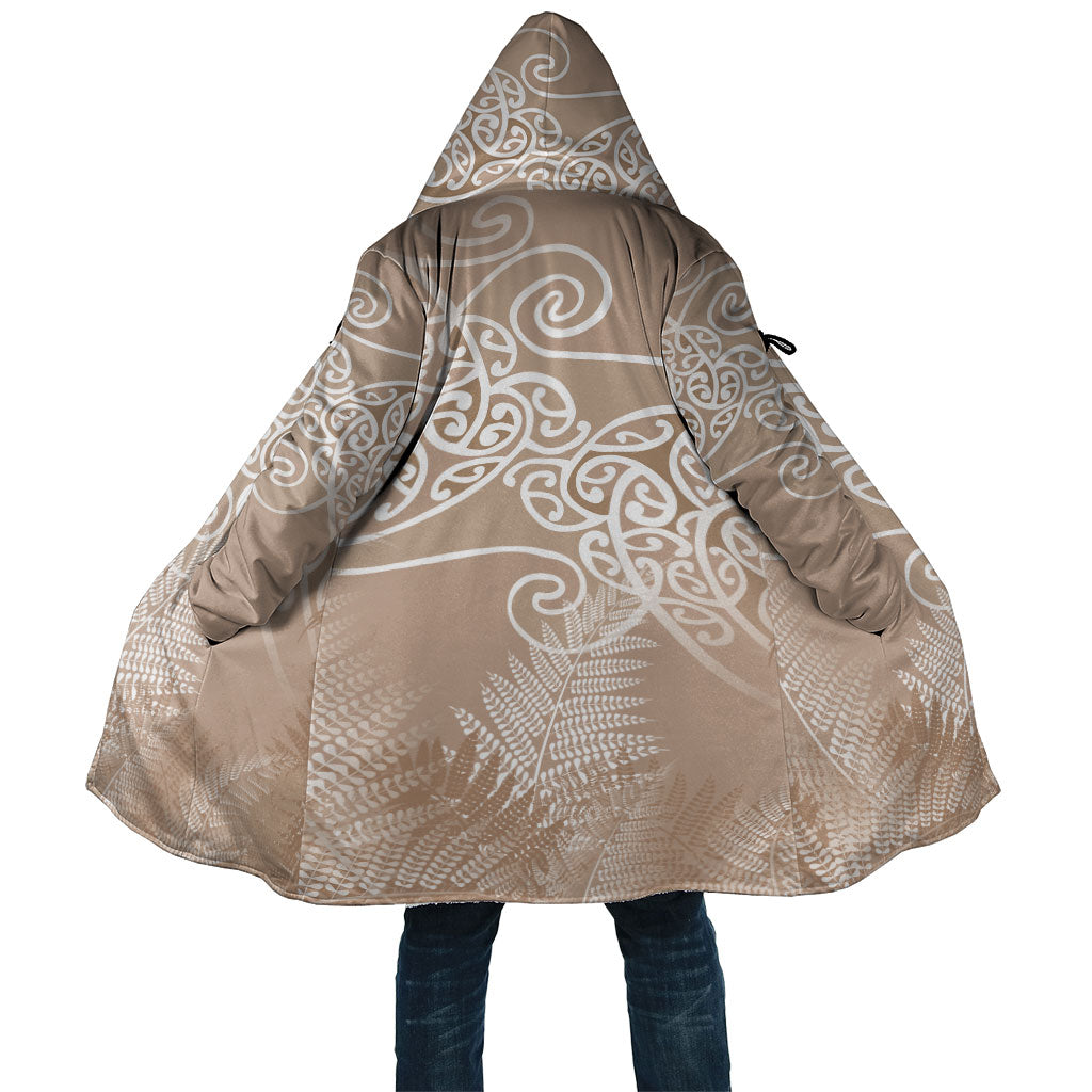Aotearoa Maori Koru Curves Cloak Silver Ferns - Mocha LT7 Unisex Beige - Polynesian Pride
