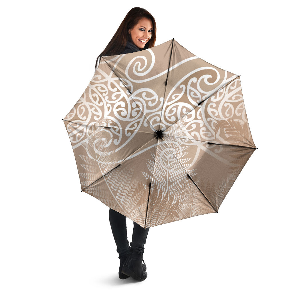 Aotearoa Maori Koru Curves Umbrella Silver Ferns - Mocha LT7 - Polynesian Pride