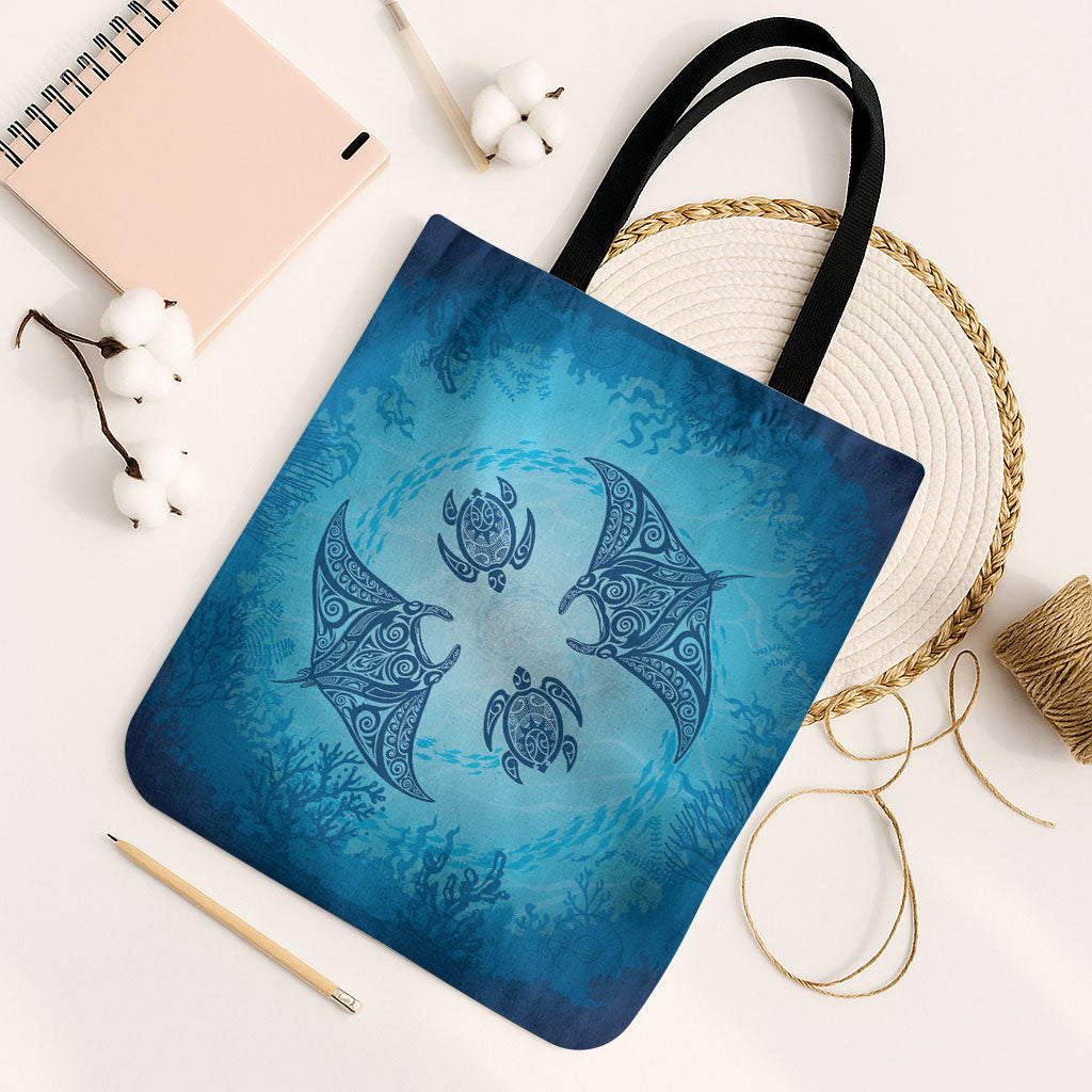 Hawaii Quilt Inspired Collection Aloha Sea Tote Bag Manta Ray and Turtles LT7 Black Strap One Size Cerulean - Polynesian Pride