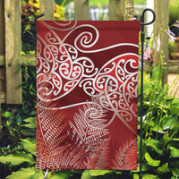 Aotearoa Maori Koru Curves Garden Flag Silver Ferns - Crimson Red LT7 Garden Flag Red - Polynesian Pride