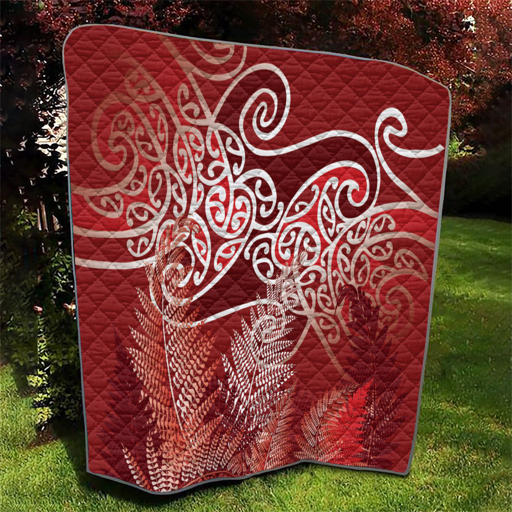 Aotearoa Maori Koru Curves Quilt Silver Ferns - Crimson Red LT7 - Polynesian Pride