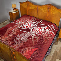 Aotearoa Maori Koru Curves Quilt Silver Ferns - Crimson Red LT7 - Polynesian Pride