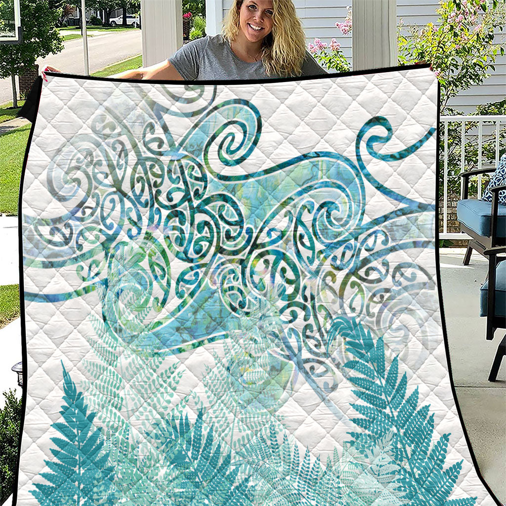 Aotearoa Maori Koru Curves Quilt Mossy Paua Shell LT7 Green - Polynesian Pride