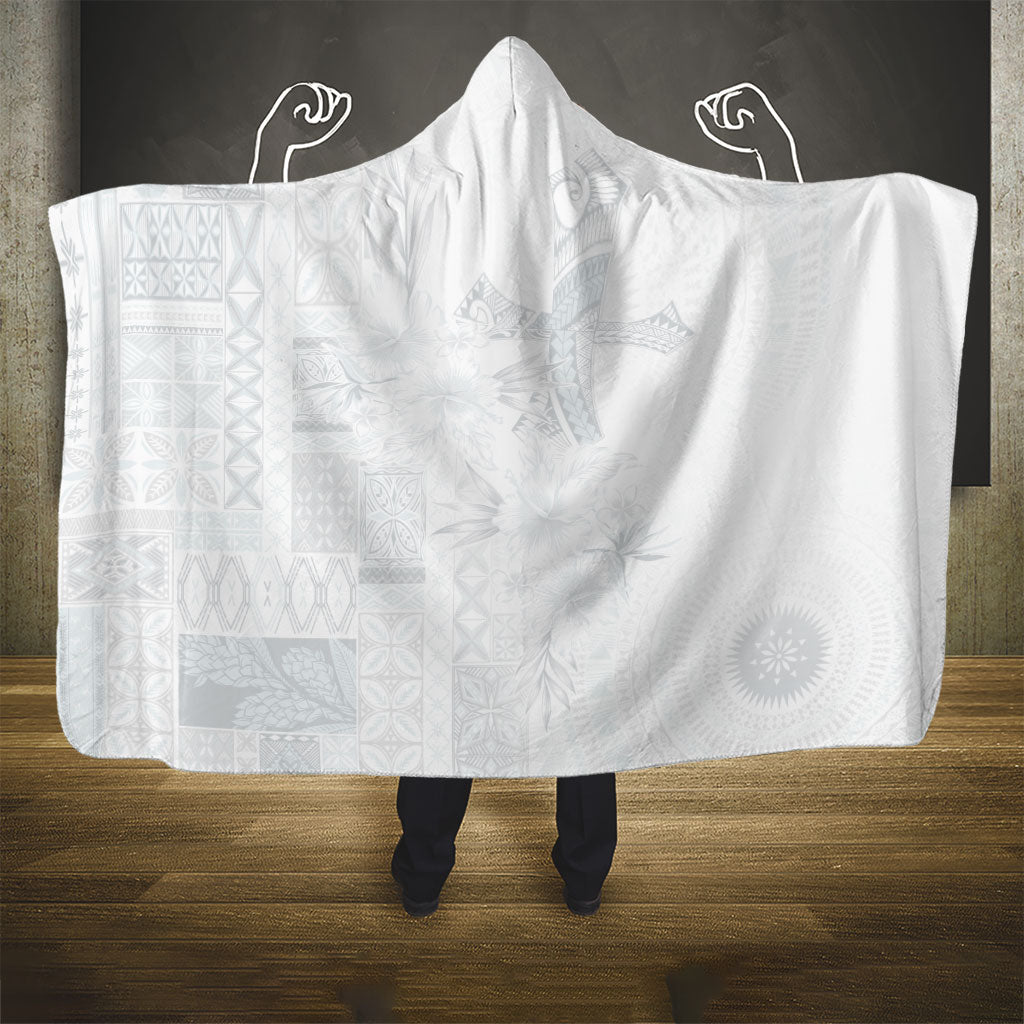 Samoa AIGA Mamanu Siapo Malu Motifs Hooded Blanket Lotu a Tamaiti White Ver LT7 - Polynesian Pride