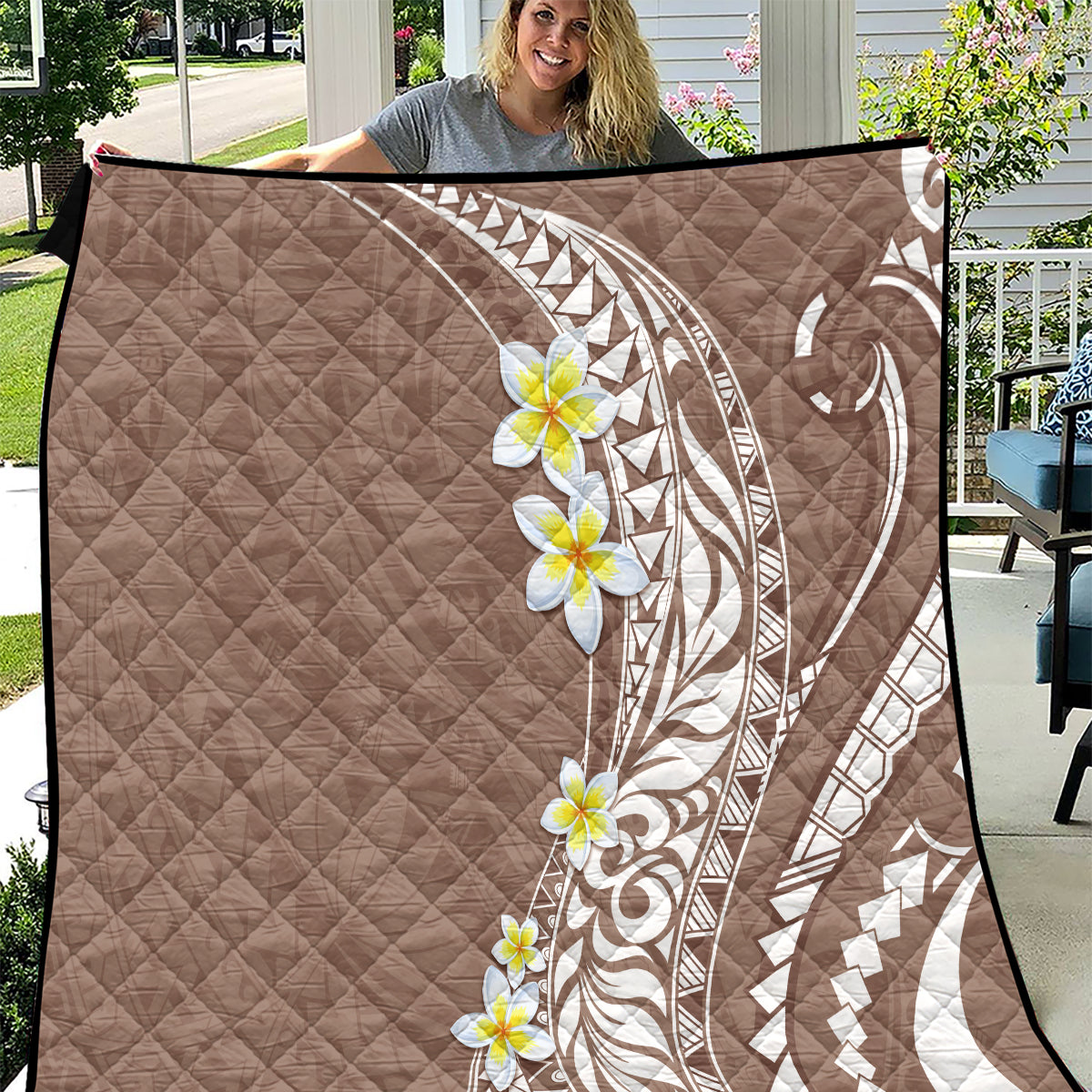 Hawaii Aloha Quilt Plumeria Vintage - Brown LT7 Brown - Polynesian Pride