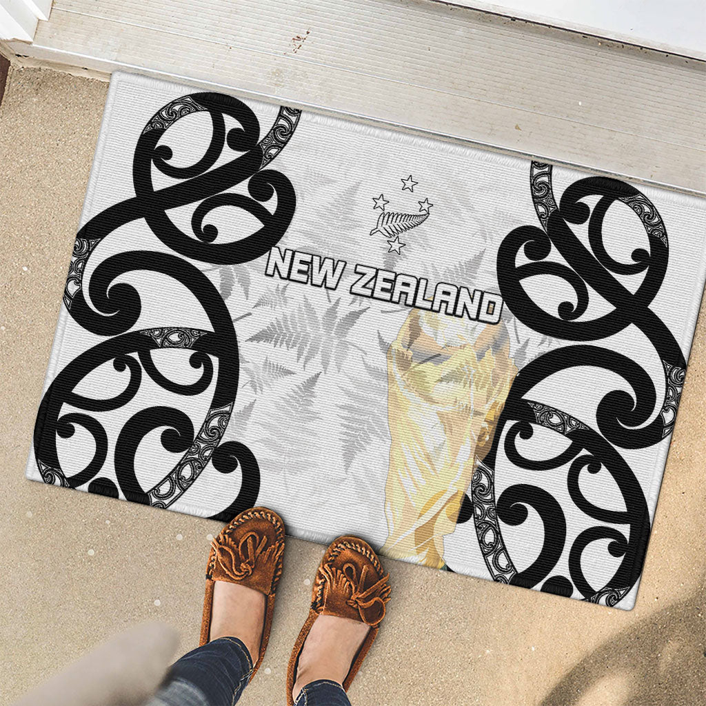 New Zealand WC2026 White Rubber Doormat Silver Fern LT7 - Polynesian Pride
