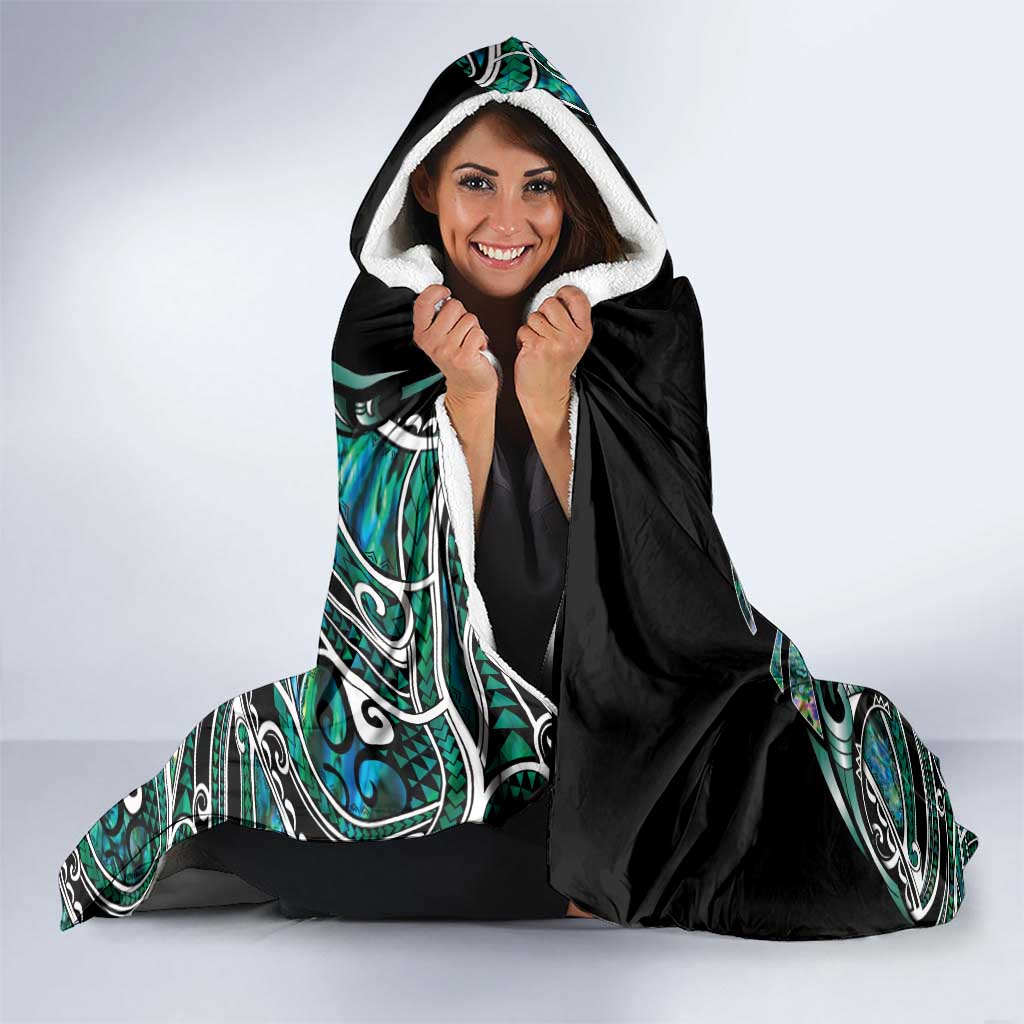 Maori Matariki - Manaia Hooded Blanket Emerald Paua Shell LT7 - Polynesian Pride