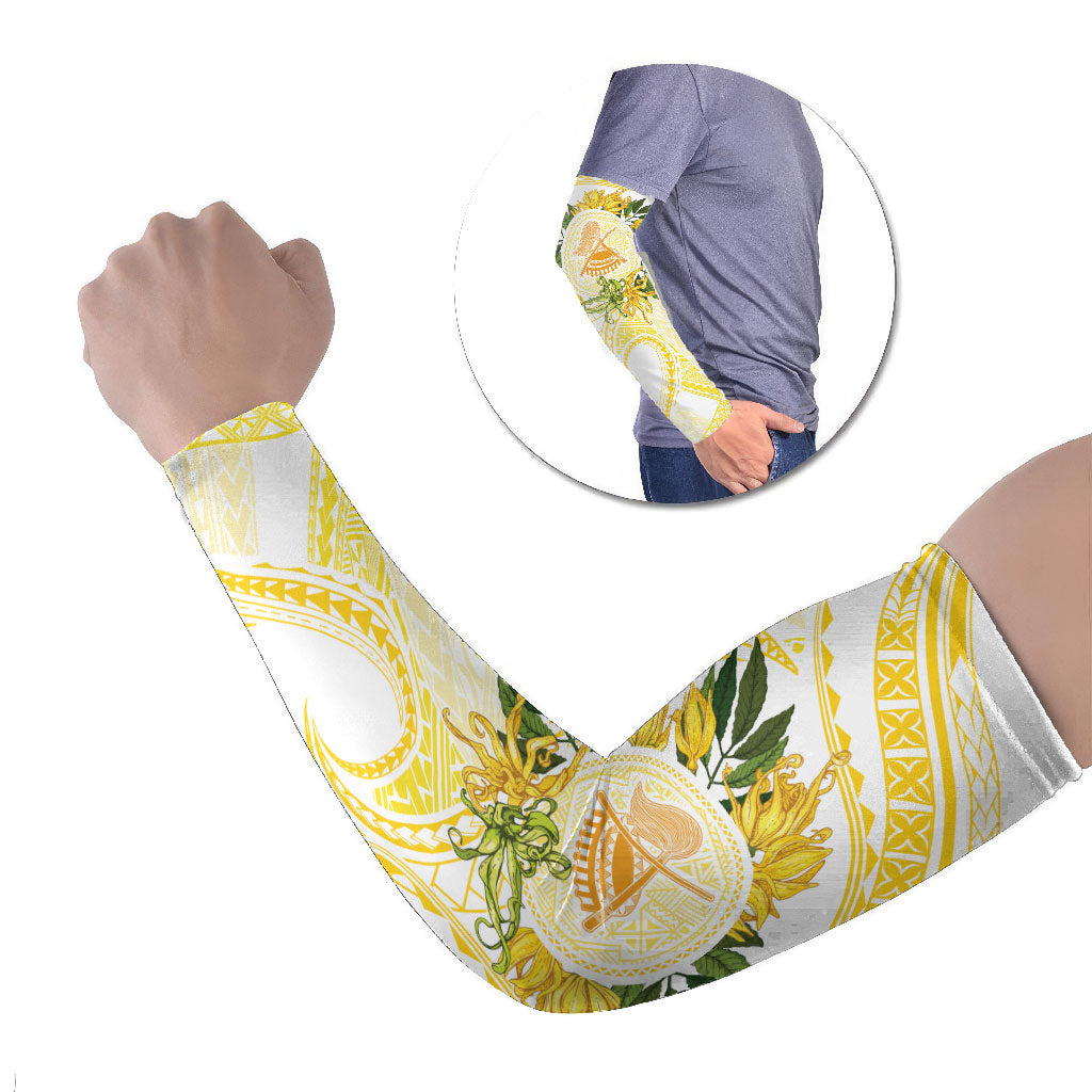 Samoa Moso'oi Flowers Tatau Arm Sleeves Festive Golden White LT7 Set of 2 Gold - Polynesian Pride